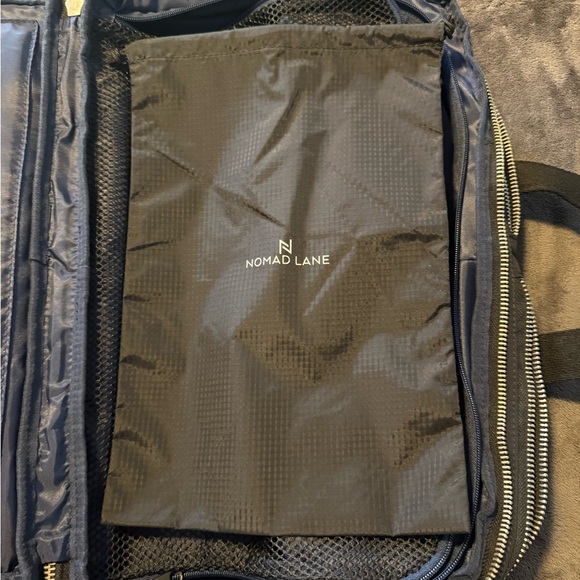 Nomad Lane Nylon and leather travel bag - Picture 2 of 9